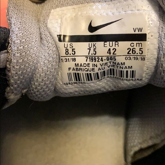 Men’s Nike Air shoes - Picture 3 of 3